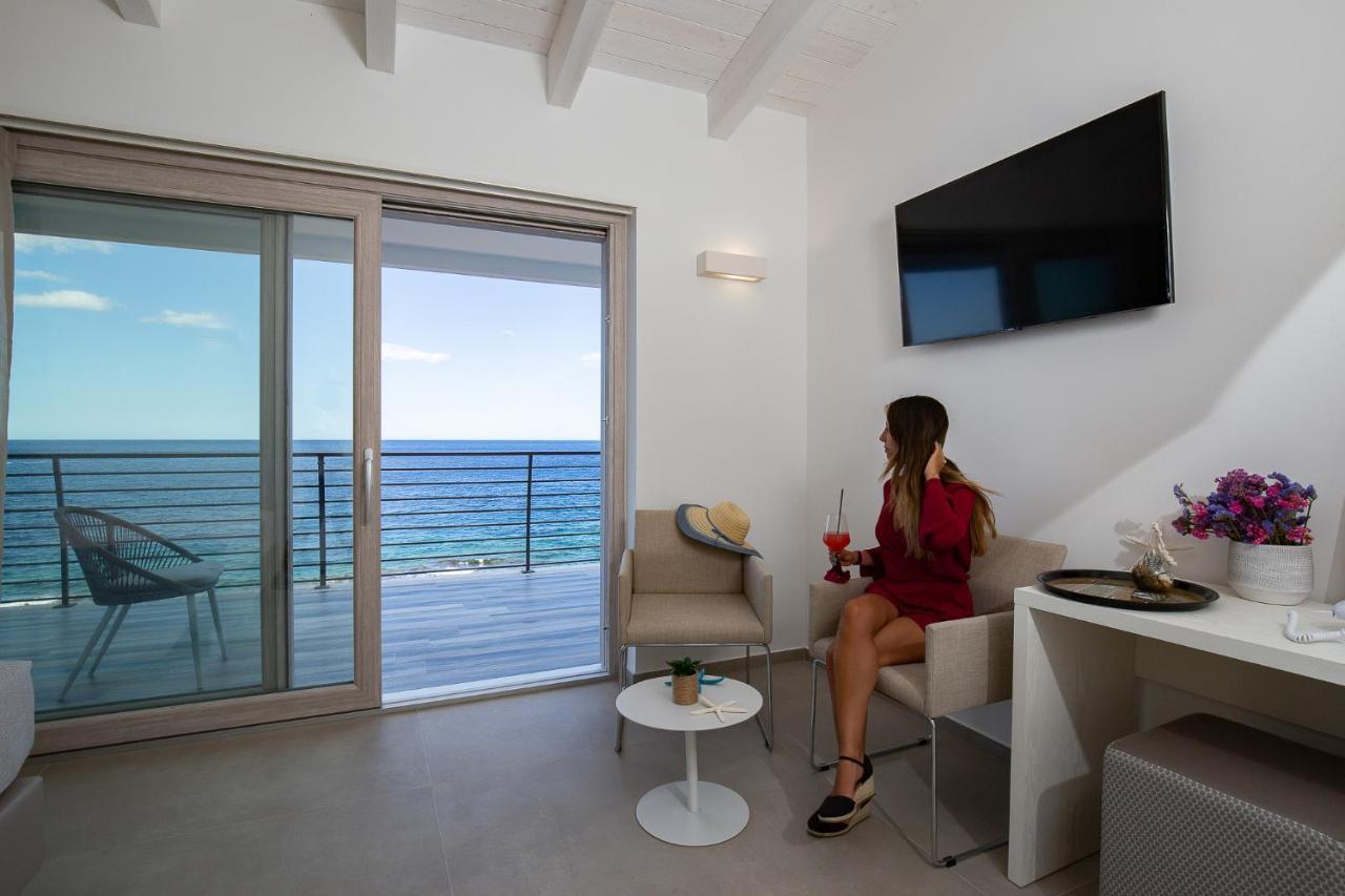 Hotel Caramare Cala Gonone Exteriör bild