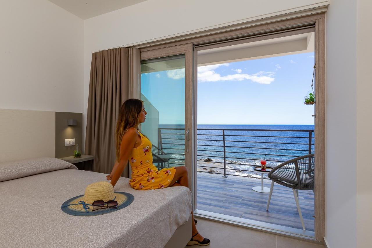 Hotel Caramare Cala Gonone Exteriör bild