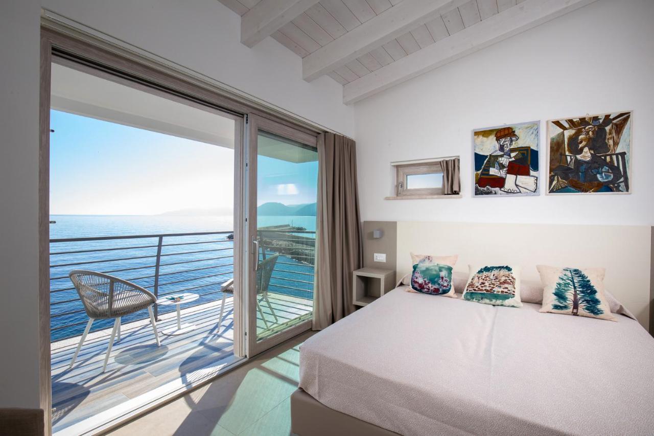Hotel Caramare Cala Gonone Exteriör bild