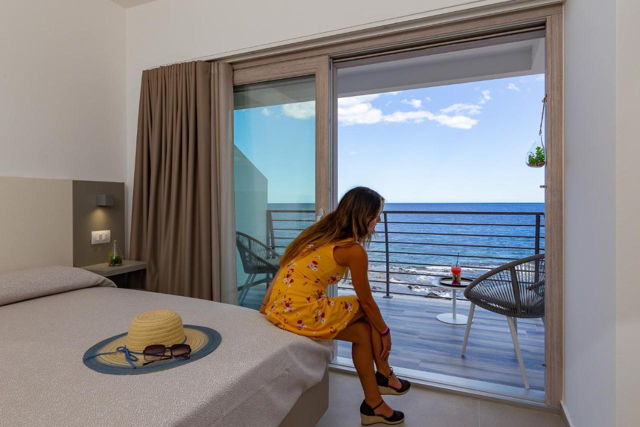 Hotel Caramare Cala Gonone Exteriör bild
