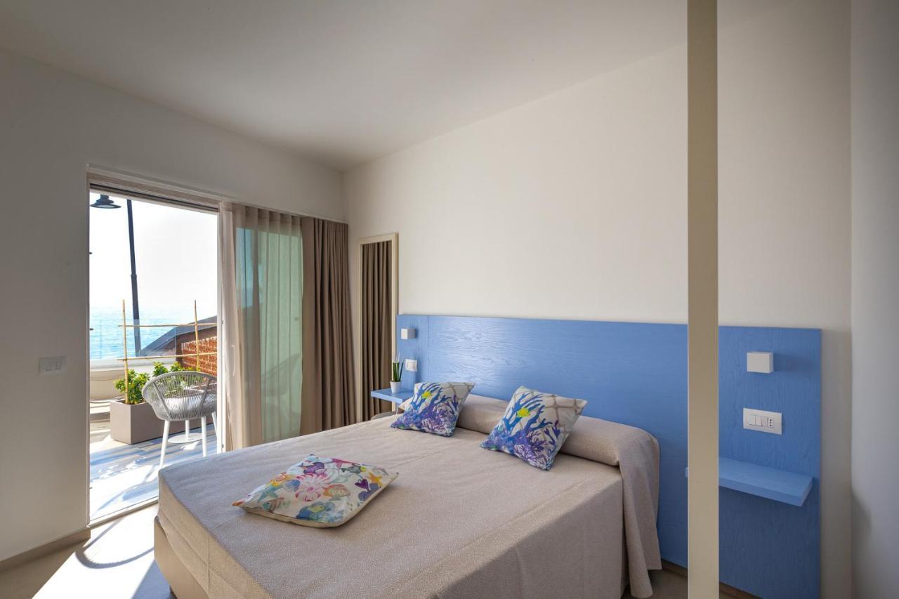 Hotel Caramare Cala Gonone Exteriör bild